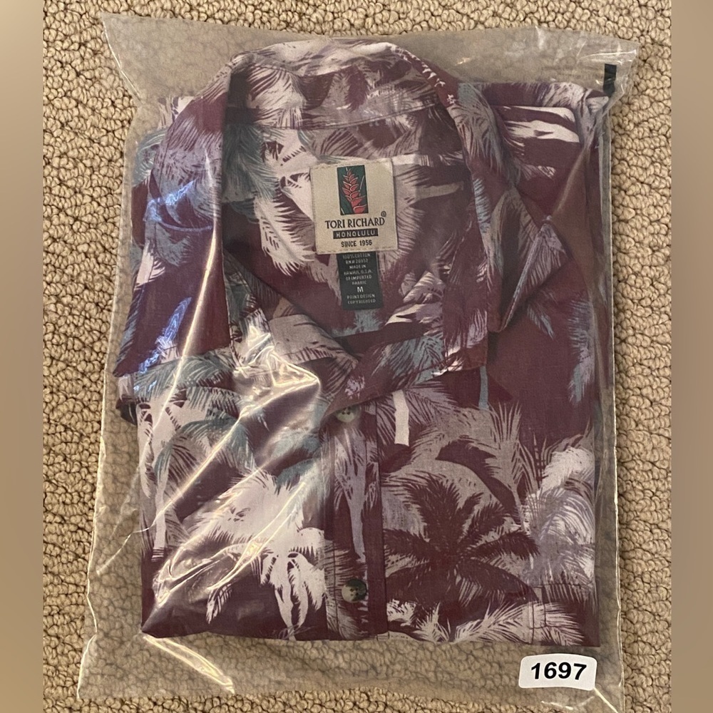 TORI RICHARD Honolulu Maroon Tropical Floral Aloha Hawaiian Shirt Men M Medium - Picture 5 of 5
